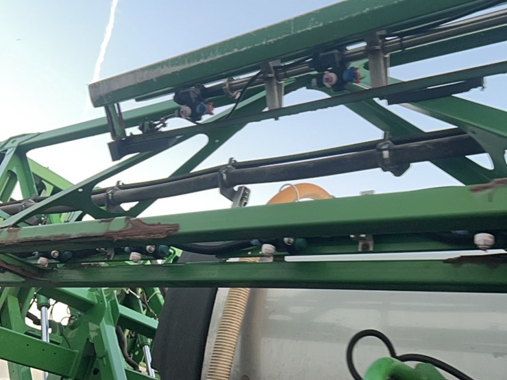 2014-john-deere-r4030-image-117