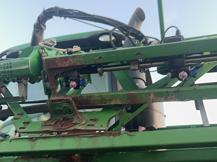 2014-john-deere-r4030-image-110