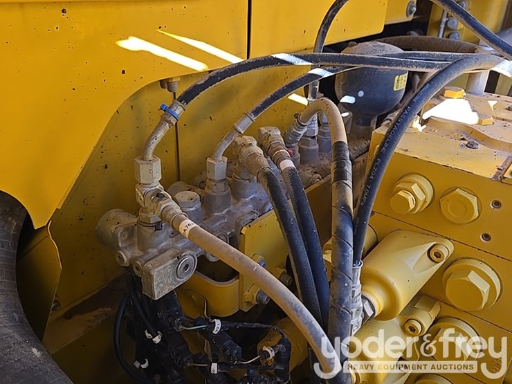 2022-komatsu-pc360-lc-11-image-45