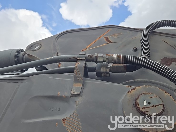 2018-volvo-ec200el-image-57