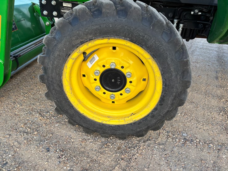 2022-john-deere-3025e-image-11