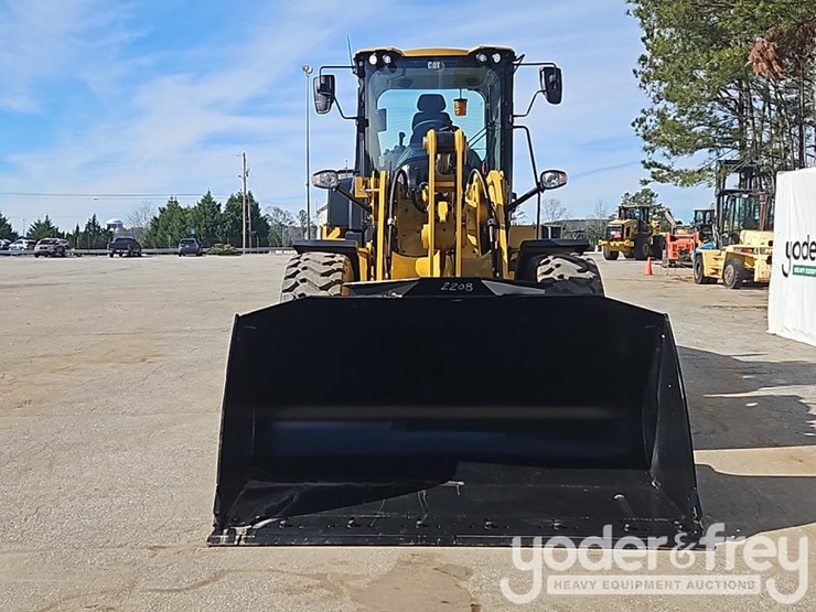 2026-caterpillar-930-image-8