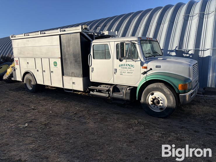 2001-international-4700-image-4