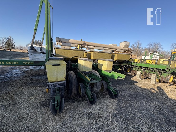 john-deere-7200-image-8