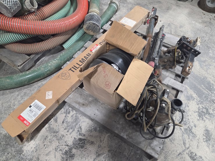 #5445-•-hitches,-welding-screen,-jack,-pump,-and-more-image-3