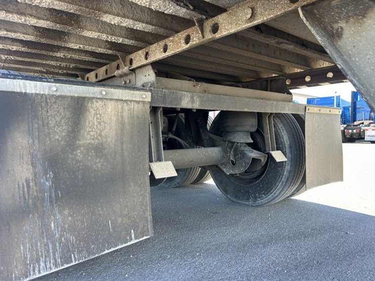 2014-utility-53'-image-18