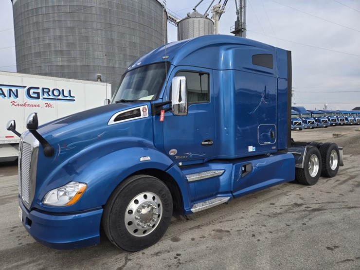 2018-kenworth-t680-image-1