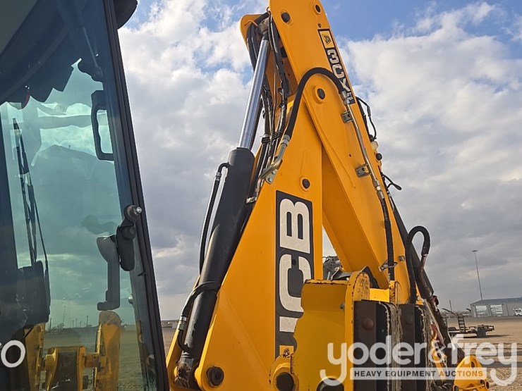 2017-jcb-3cx-image-47
