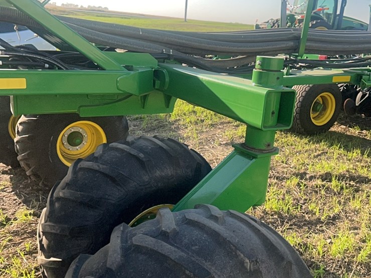 2018-john-deere-1910-image-236