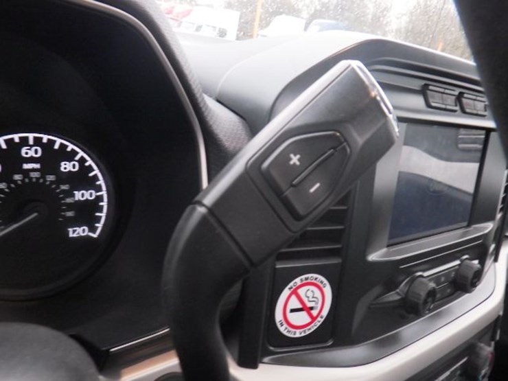 2021-ford-f150-xl-image-10