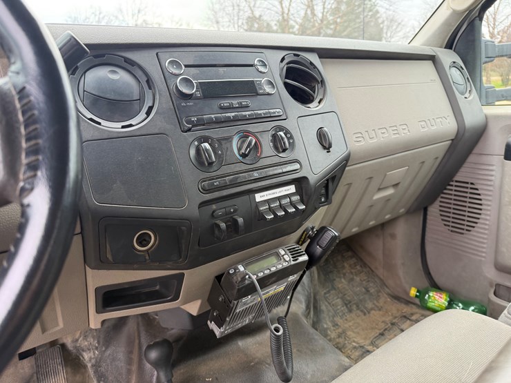 2009-ford-f550-image-26