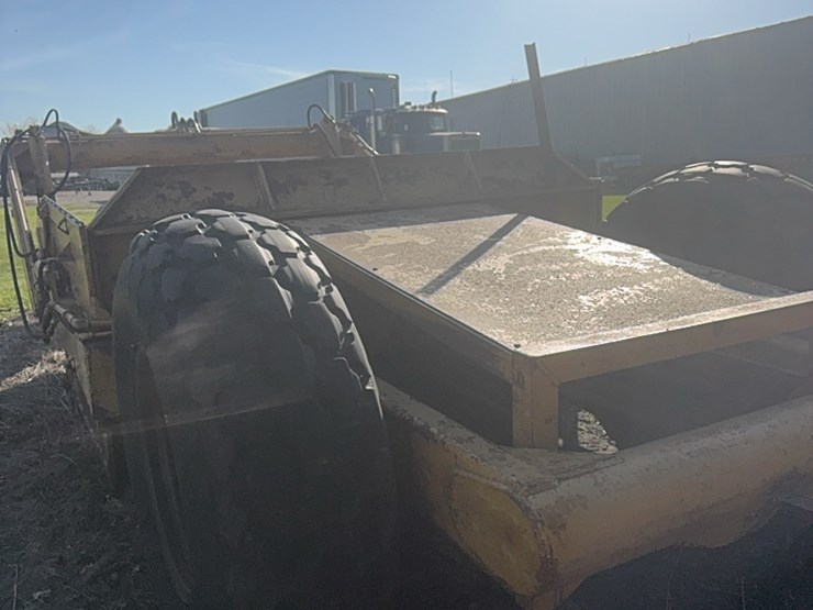 10-yard-ashland-scraper,-hydraulic-push-off,-very-heavy-duty,-works-good-image-9