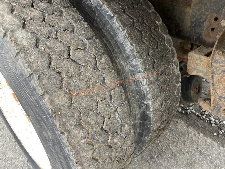 1984-international-s2500-image-20