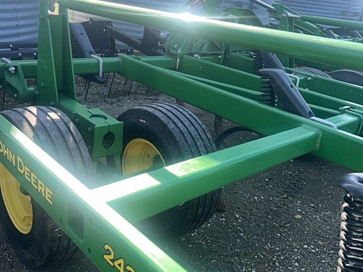 2022-john-deere-52-image-127