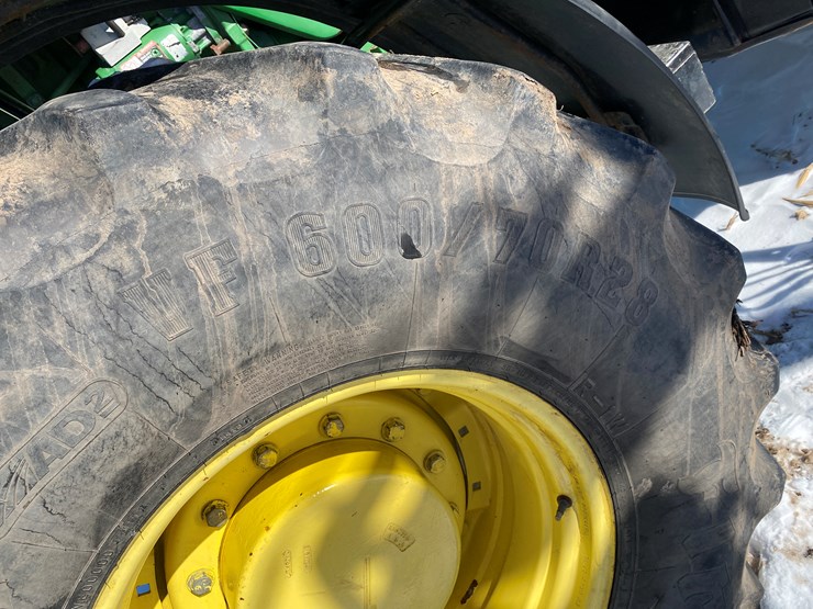 john-deere-8100-image-15