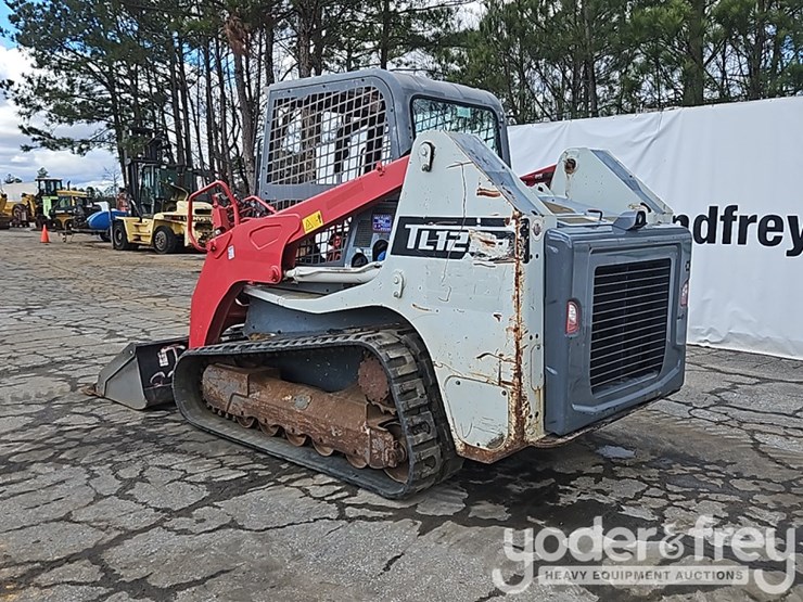 2017-takeuchi-tl12r2-image-3
