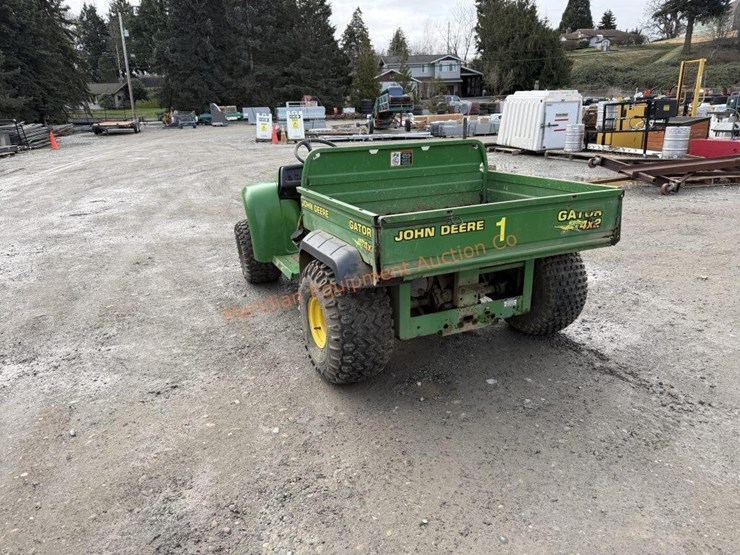 john-deere-gator-image-4