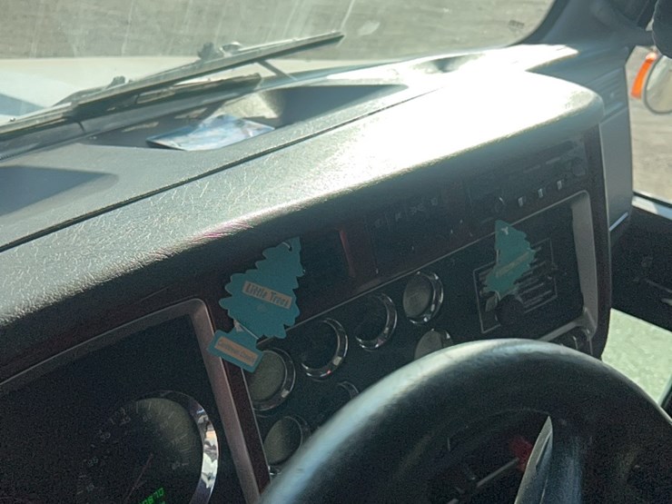 2007-kenworth-t800-image-51