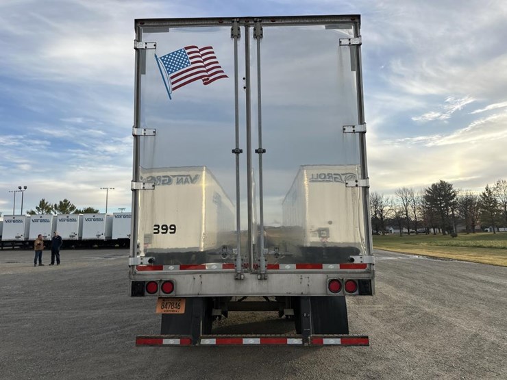 2018-utility-53'-image-4