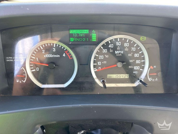 2016-isuzu-npr-image-13