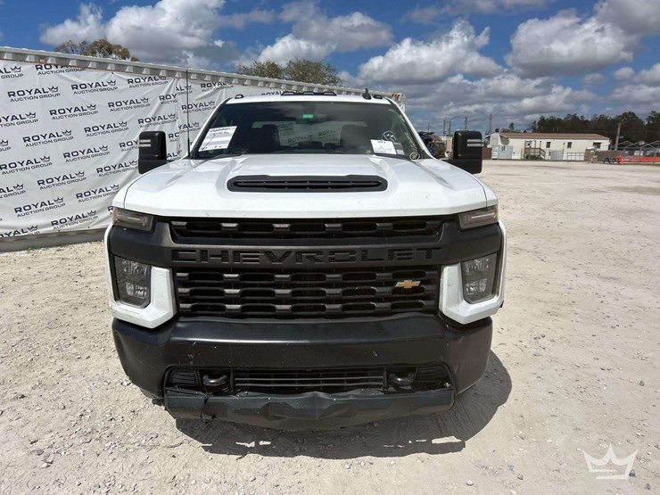 2022-chevrolet-silverado-2500-image-25