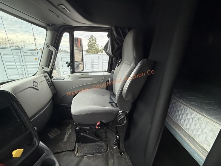 2017-international-prostar-image-77