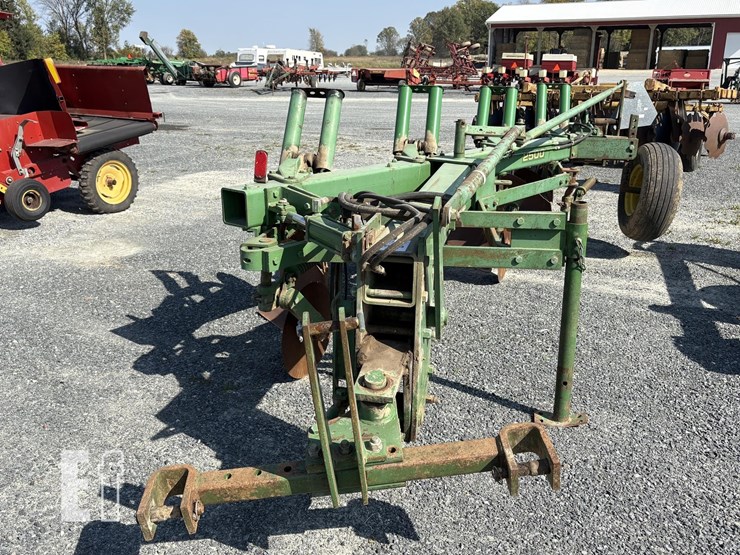 john-deere-2500-image-3