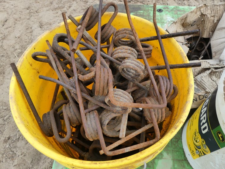 pallet-of-hay-tedder-tines-image-3