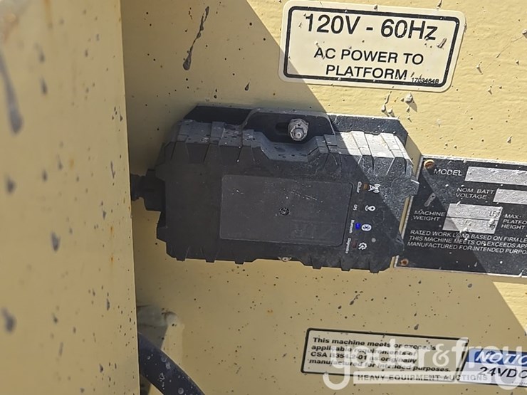 2018-jlg-3246es-image-29