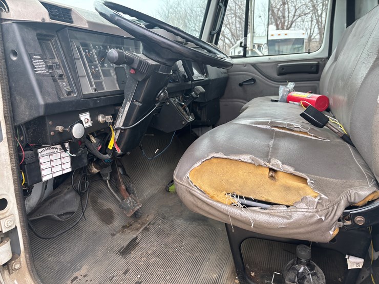 2000-international-4700-image-22