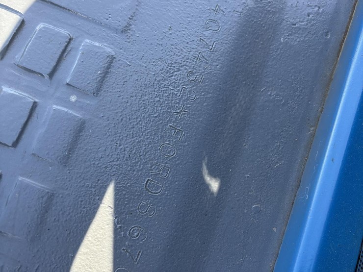 1995-ford-8670-image-28