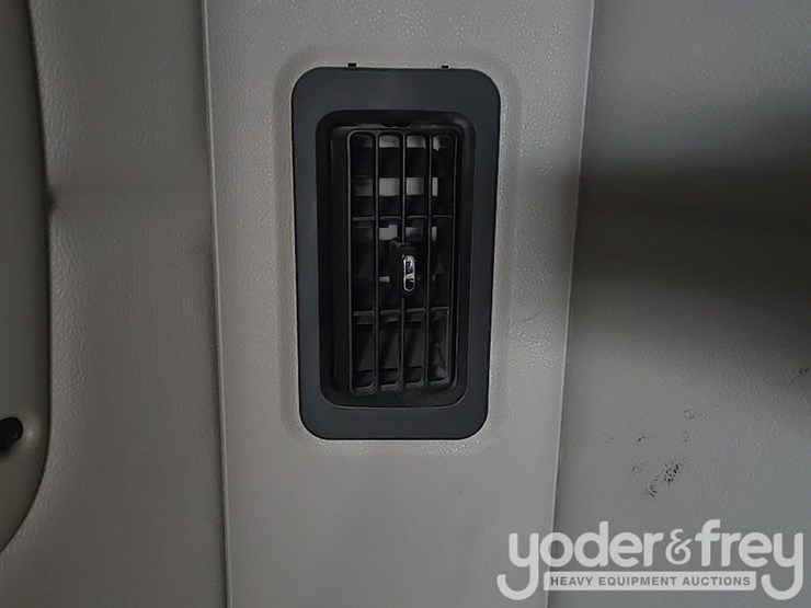 2019-peterbilt-579-image-102