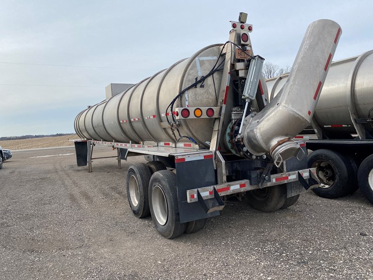 #504-•-2012-northern-8,500-gallon-semi-manure-tanker-(has-wi-title)-(waupun,-wi)-image-12