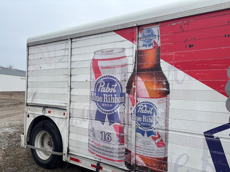 2001-hackney-beverage-trailer-image-10