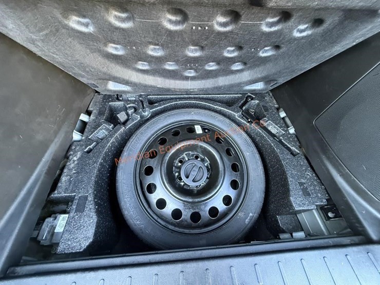 2015-chevrolet-equinox-lt-image-16