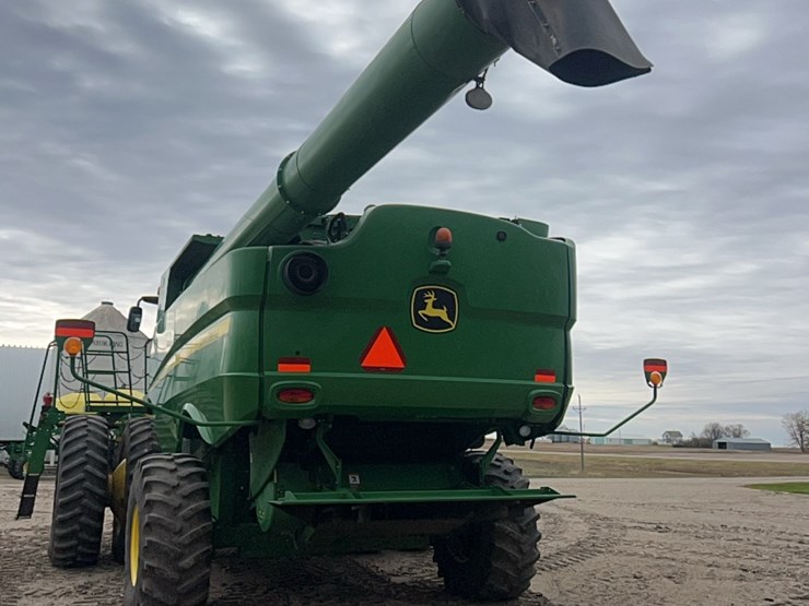 2014-john-deere-s680-image-55