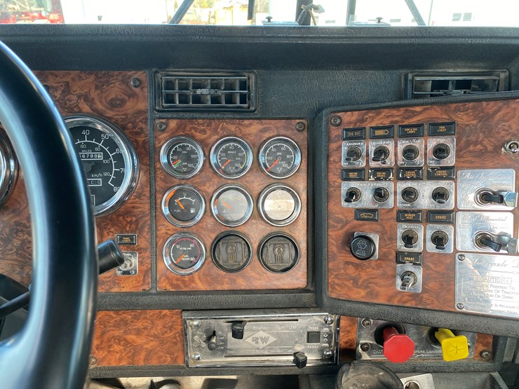 2000-kenworth-t800-image-40