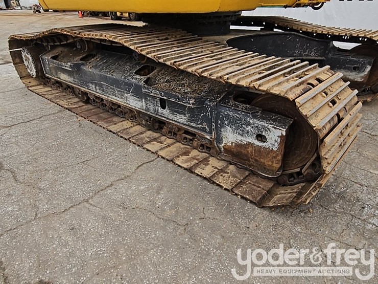 2019-komatsu-pc228us-lc-image-21