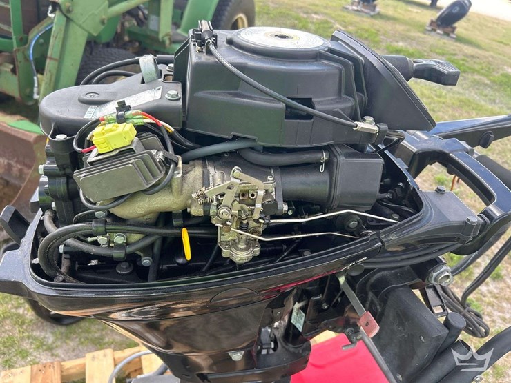 mercury-15-stroke-boat-motor-image-7