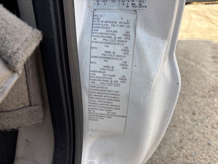 2008-ford-f550-image-21