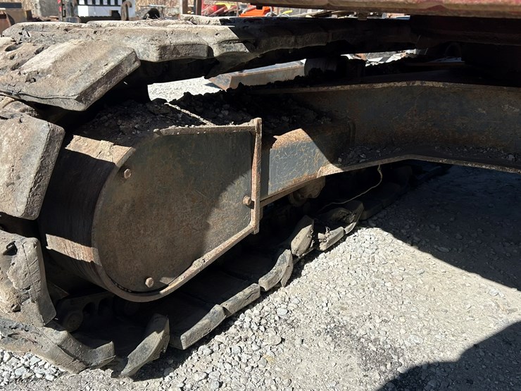 takeuchi-tb180fr-image-52