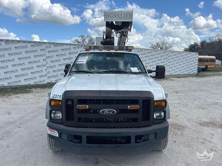 2009-ford-f550-image-32