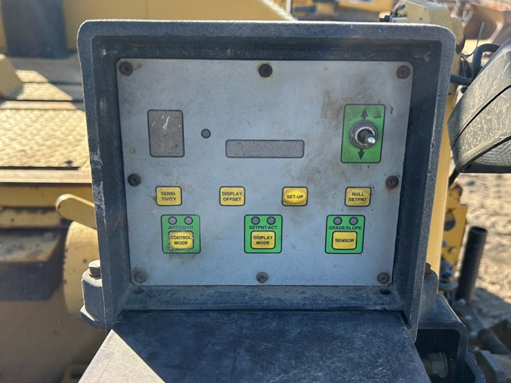 caterpillar-ap-650b-image-34