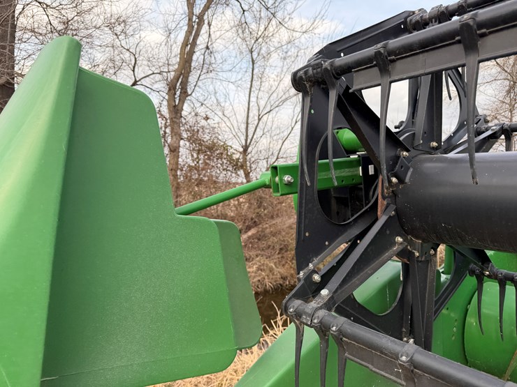 john-deere-630f-image-38