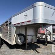 2019 FEATHERLITE 28 ft x 7.5 in