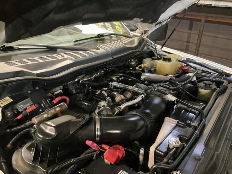 2017-ford-f550-image-14