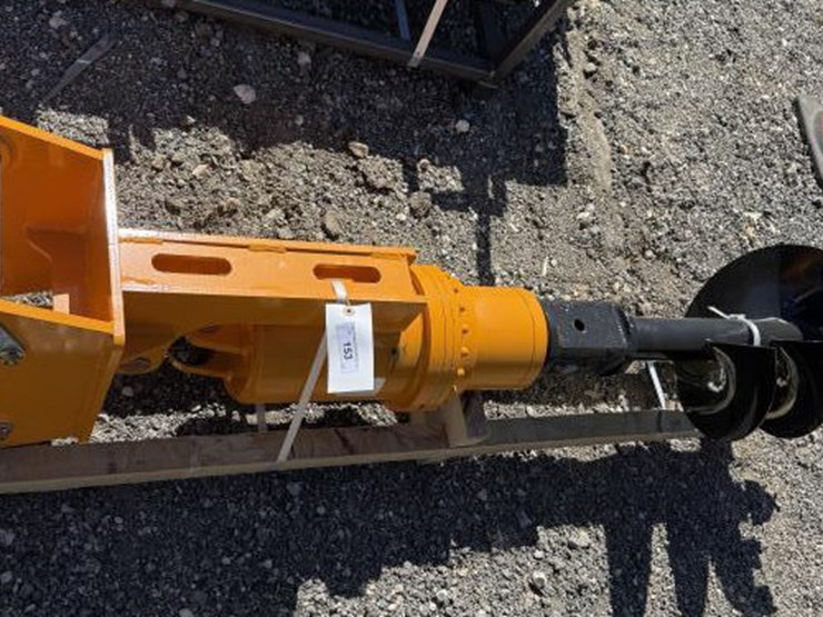 #153-•-cat305-excavator-auger-w/-bracket-reducer-image-1