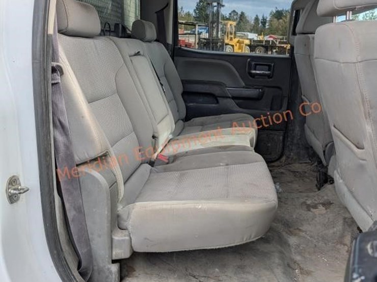 2017-chevrolet-silverado-3500-image-36