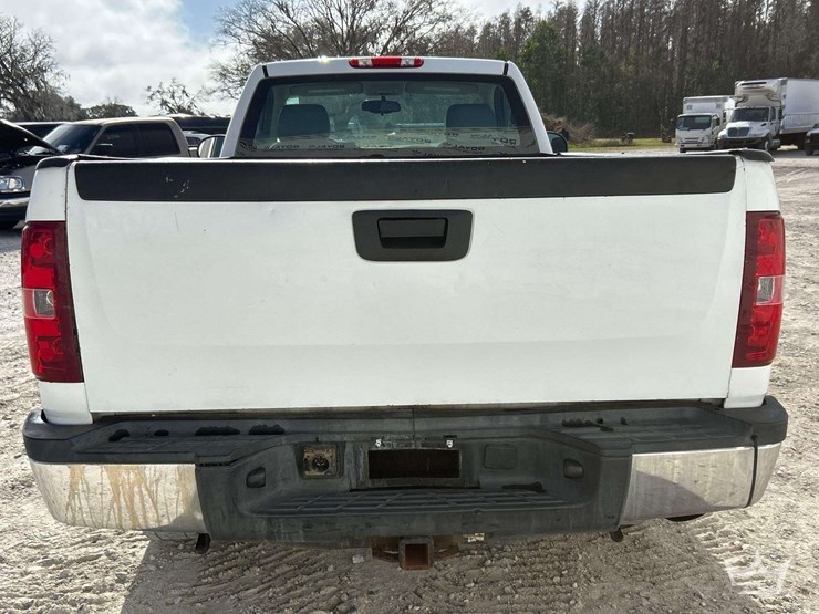 2009-gmc-sierra-2500-image-24