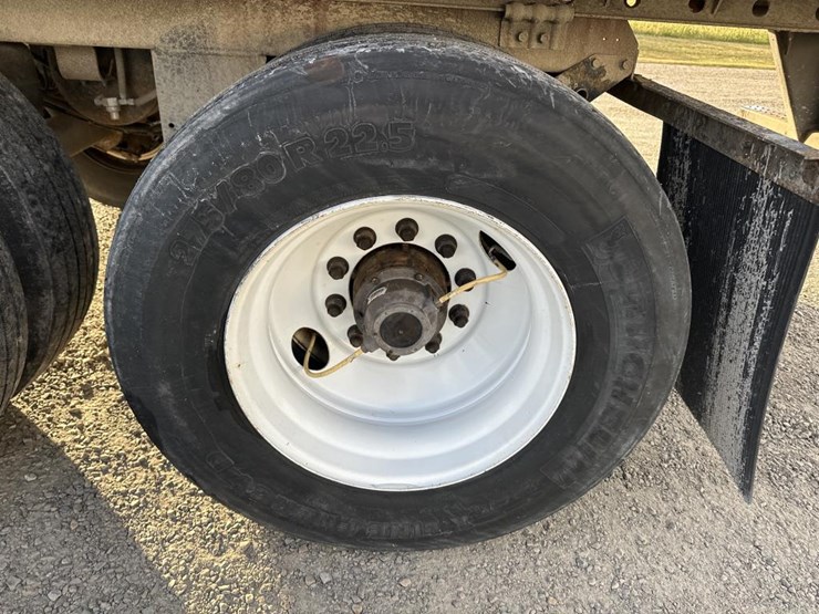 2018-utility-53'-image-27